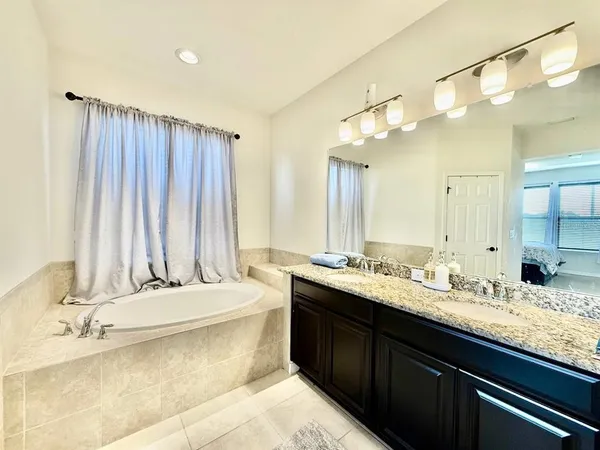 $2,400 | 7832 Red Hickory Place, Riverview, FL 33578