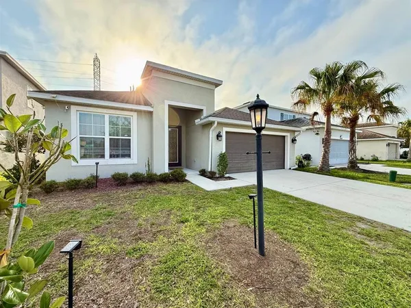 $2,400 | 7832 Red Hickory Place, Riverview, FL 33578