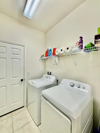 $2,400 | 7832 Red Hickory Place, Riverview, FL 33578