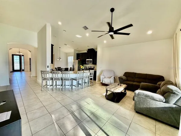 $2,400 | 7832 Red Hickory Place, Riverview, FL 33578