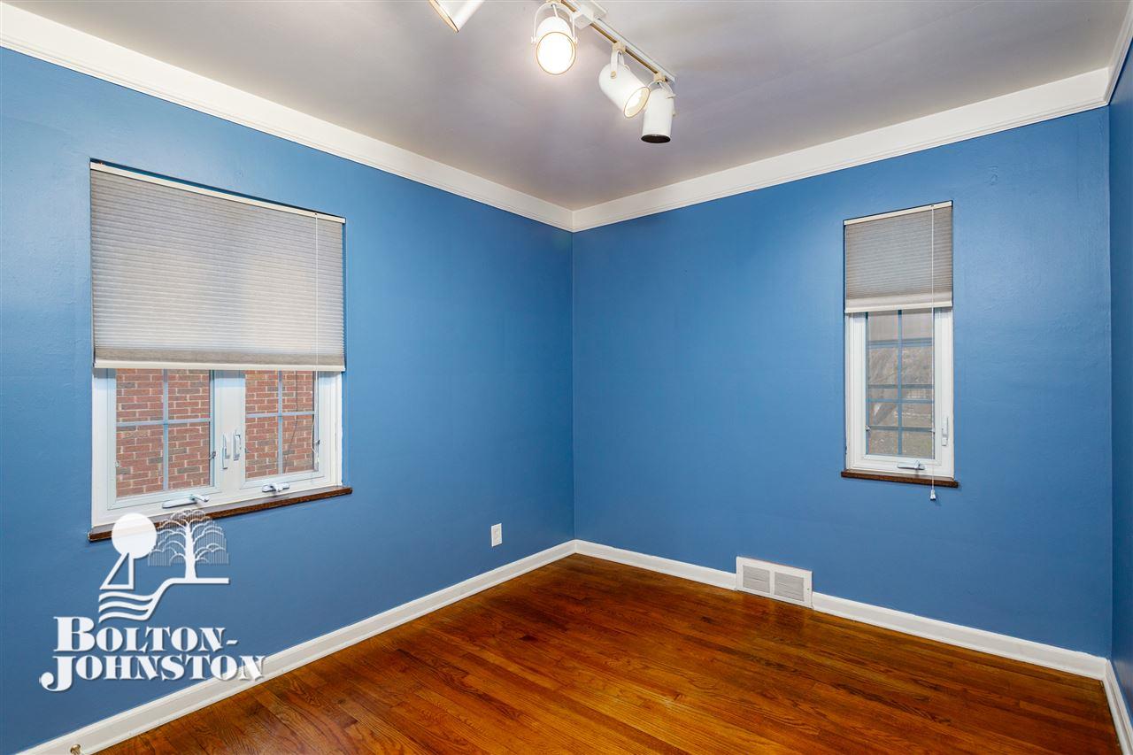 420 Cloverly Road Grosse Pointe, MI 48236 - Photo 18 of 39 Bedroom