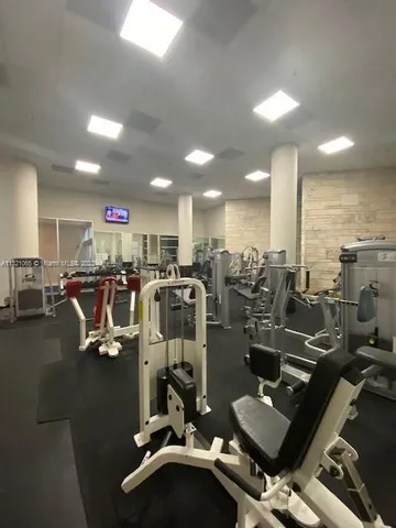 $3,600 | 5151 Collins Avenue, Unit 1036, Miami Beach, FL 33140