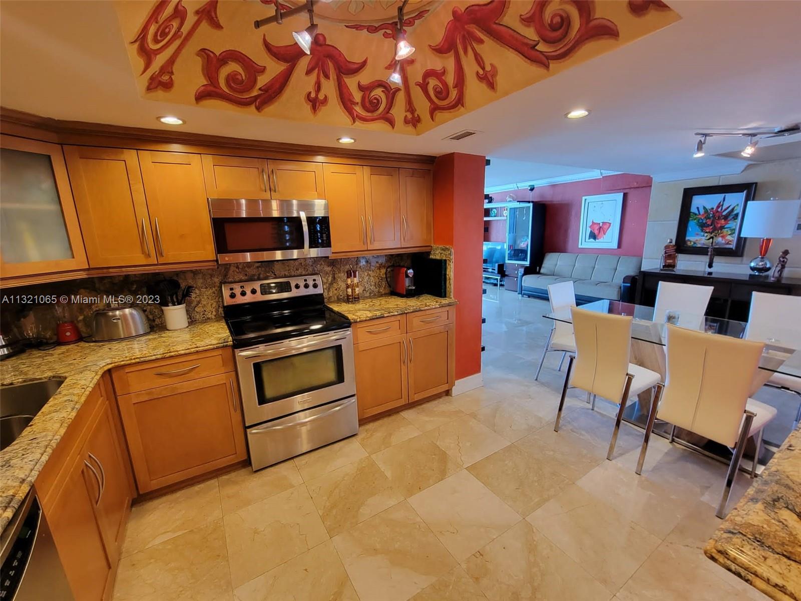 5151 Collins Avenue, Unit 1036 Miami Beach, FL 33140 - Photo 7 of 32