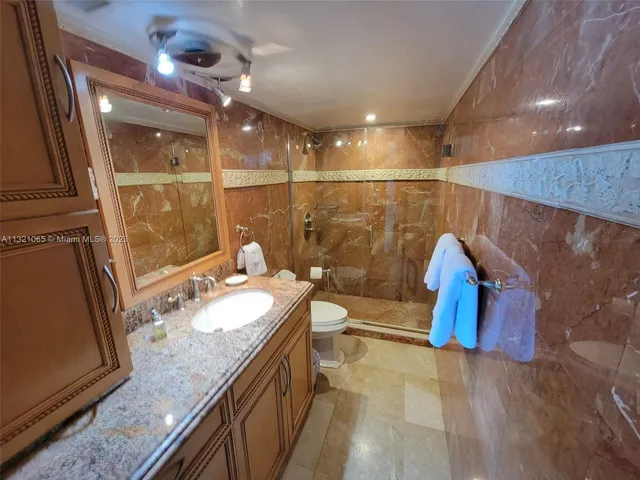 $3,600 | 5151 Collins Avenue, Unit 1036, Miami Beach, FL 33140