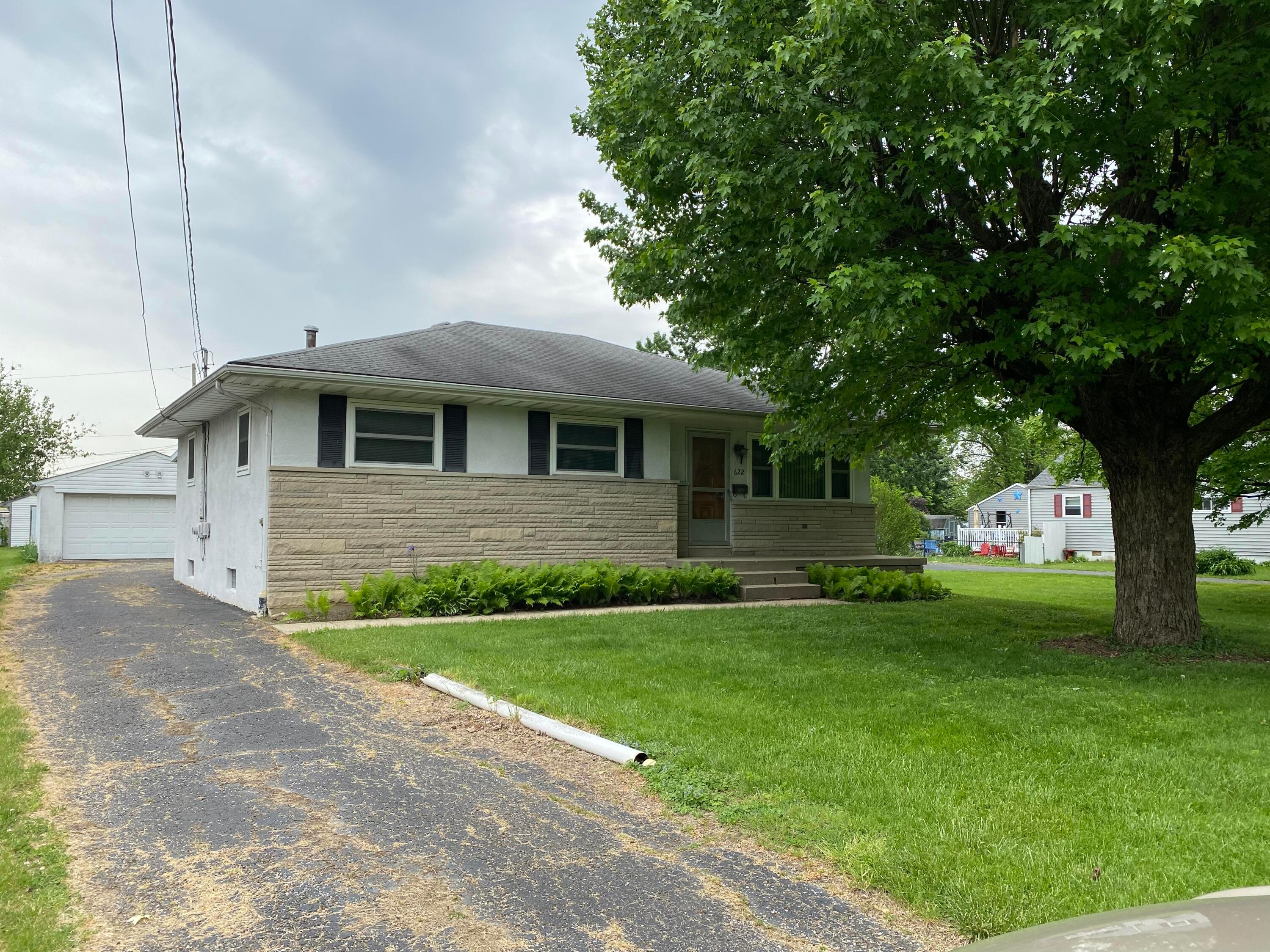 622 Beechwood Road Columbus, OH 43213 - Photo 2 of 24 97F4E5CD-04C7-4373-8B27-6E36A14B2FEF