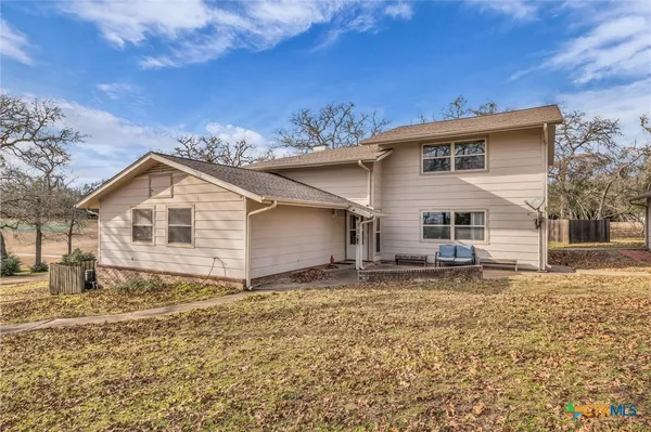 $315,000 | 33 Fairway Drive, Hilltop Lakes, TX 77871