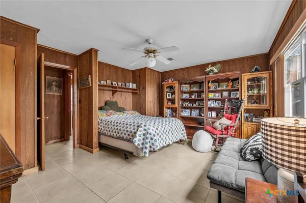 $315,000 | 33 Fairway Drive, Hilltop Lakes, TX 77871
