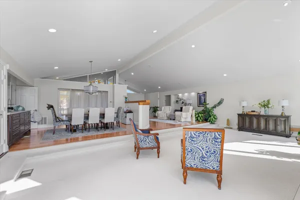 $574,900 | 120 Thornhill Drive, Danville, IL 61832