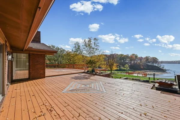 $574,900 | 120 Thornhill Drive, Danville, IL 61832