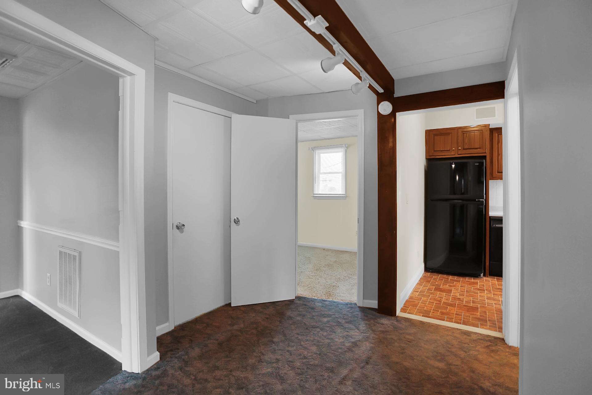 938 New Holland Road Reading, PA 19607 - Photo 8 of 14