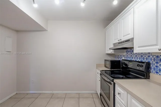 $1,650 | 711 North Pine Island Road, Unit 410, Plantation, FL 33324