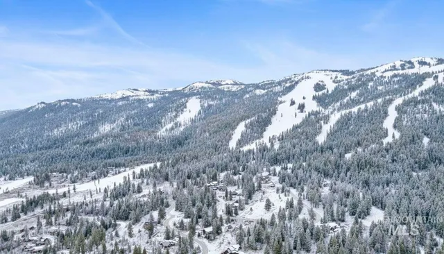 $379,900 | 54 Clearwater Court, Donnelly, ID 83615