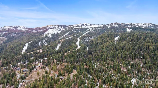 $379,900 | 54 Clearwater Court, Donnelly, ID 83615