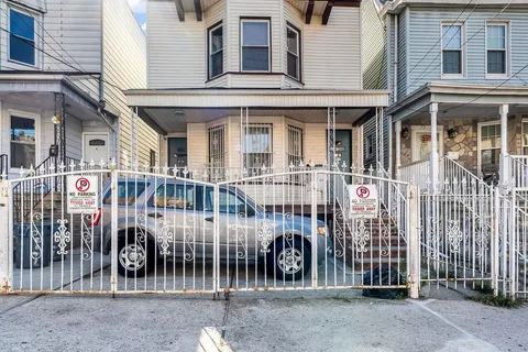 $795,000 | 35 Lexington Avenue, Jersey City, NJ 07304