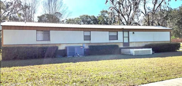 $180,000 | 438 Southwest Dortch Street, Fort White, FL 32038