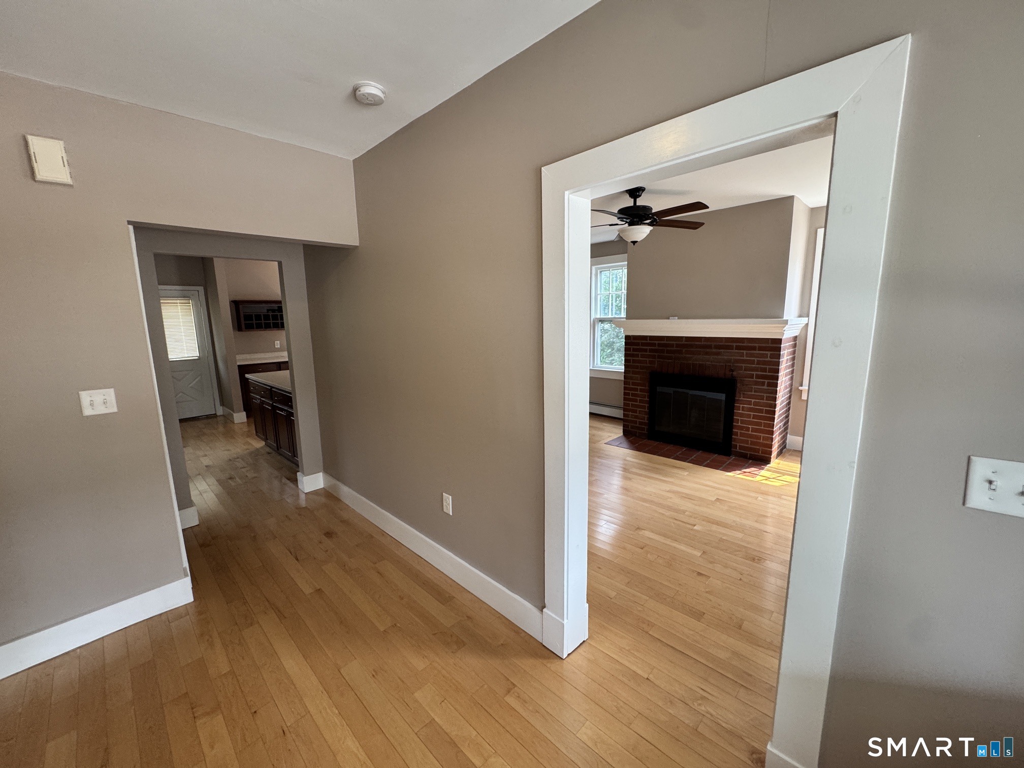 18 Spicer Avenue Groton, CT 06340 - Photo 5 of 32
