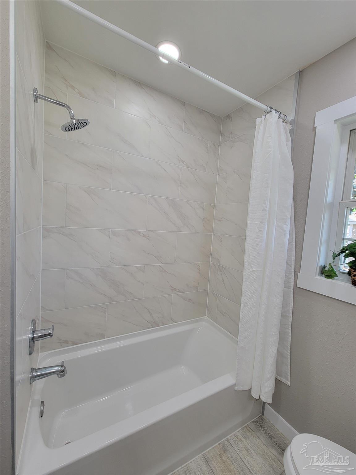 206 Bryant Road Pensacola, FL 32507 - Photo 16 of 23