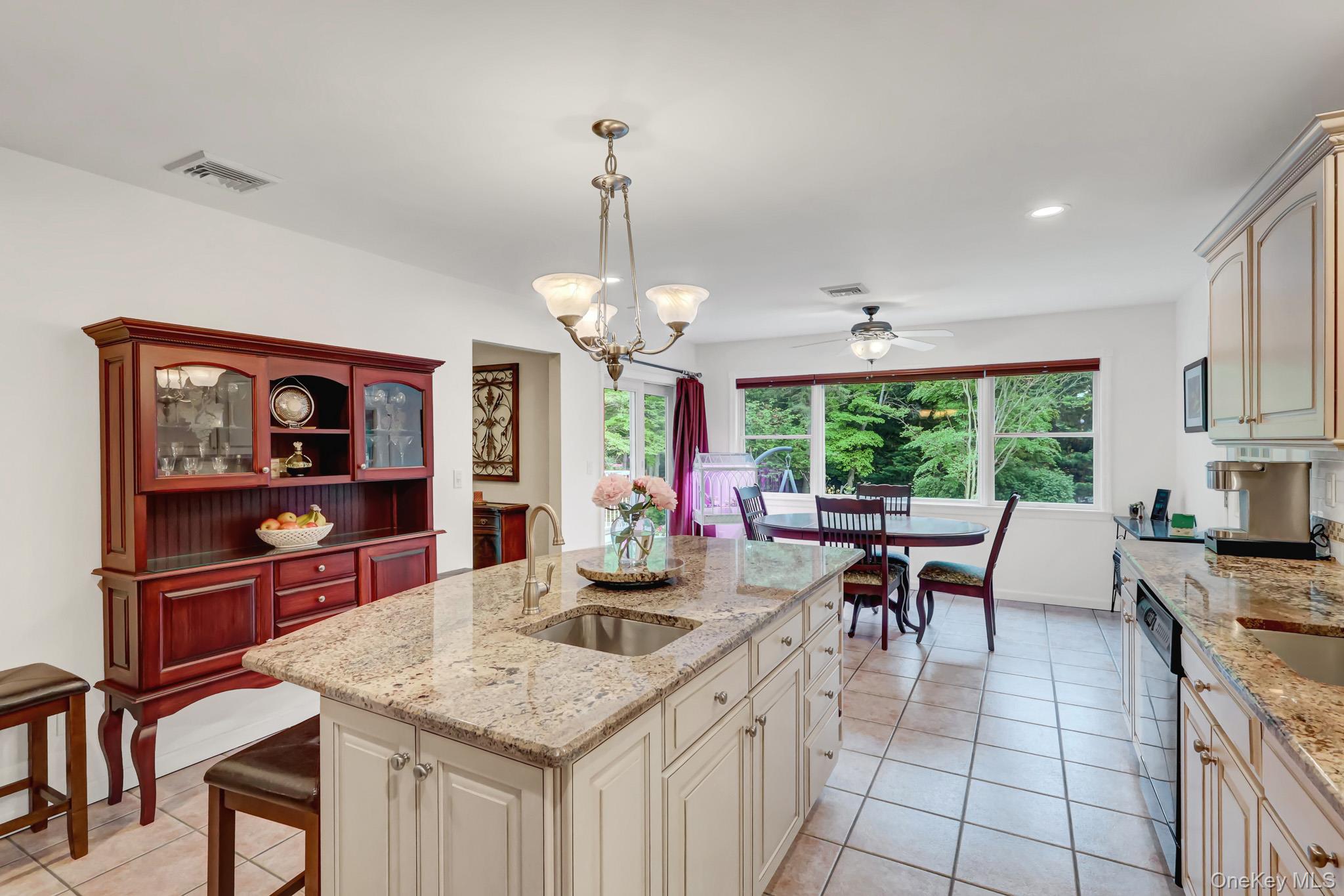 71 Dyke Road Setauket, NY 11733 - Photo 18 of 47
