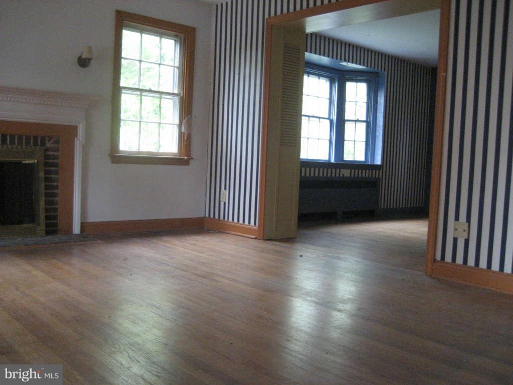 3708 Monterey Road Baltimore, MD 21218 - Photo 2 of 18 Interior (General)