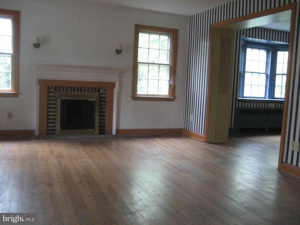 3708 Monterey Road Baltimore, MD 21218 - Photo 3 of 18 Interior (General)