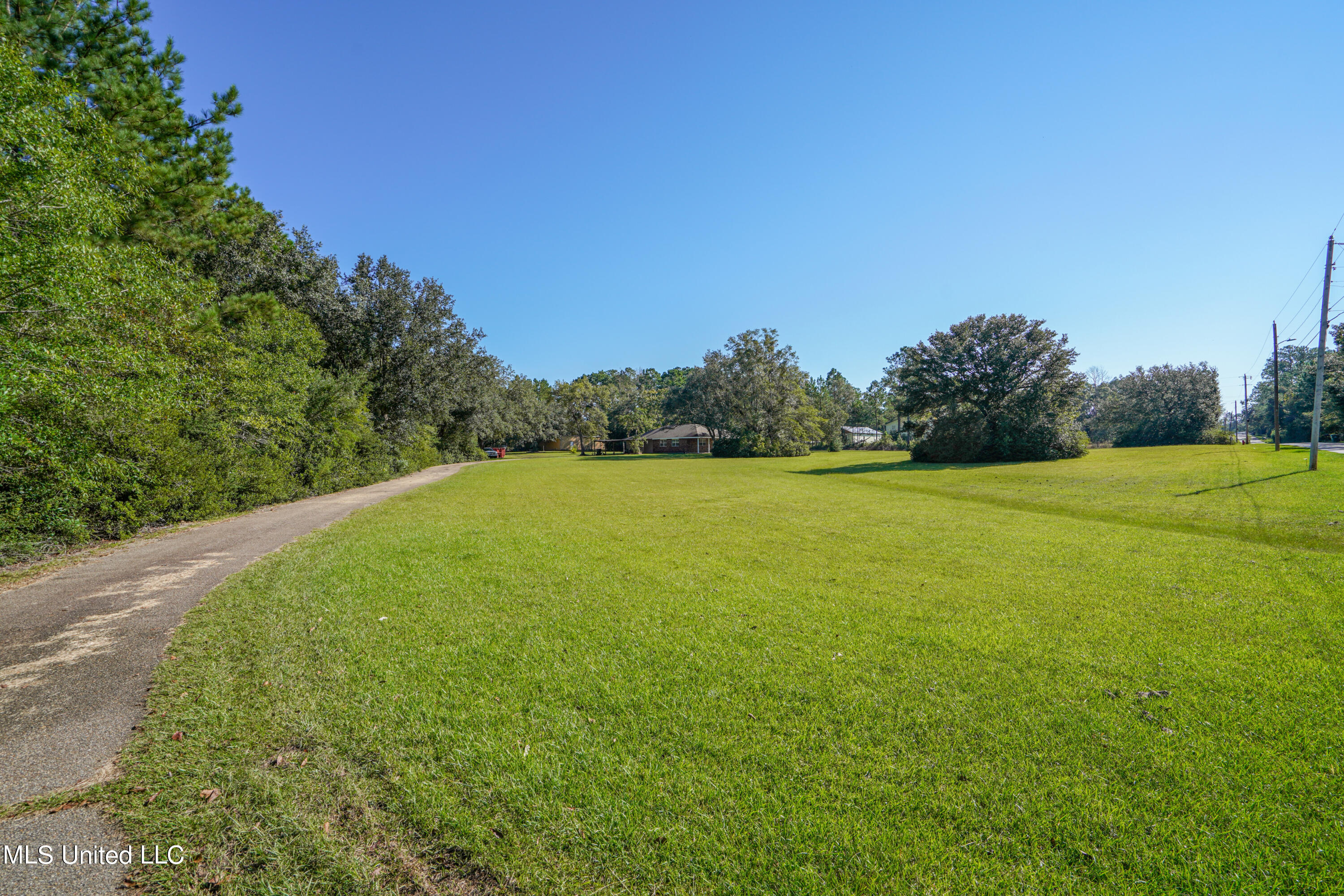7166 Gustine Road Kiln, MS 39556 - Photo 2 of 42 Gustine Rd-6