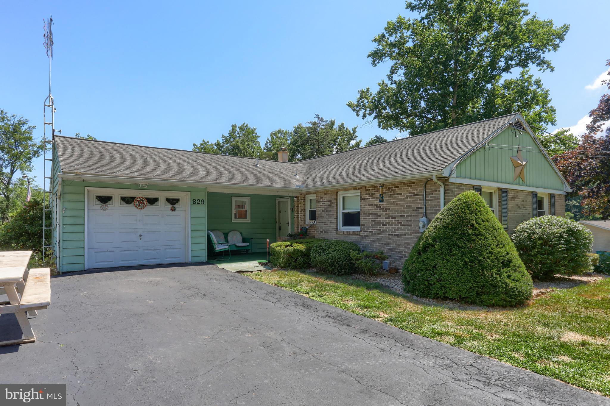 829 Locust Grove Road Middletown, PA 17057 - Photo 3 of 39 Gallery Image 3