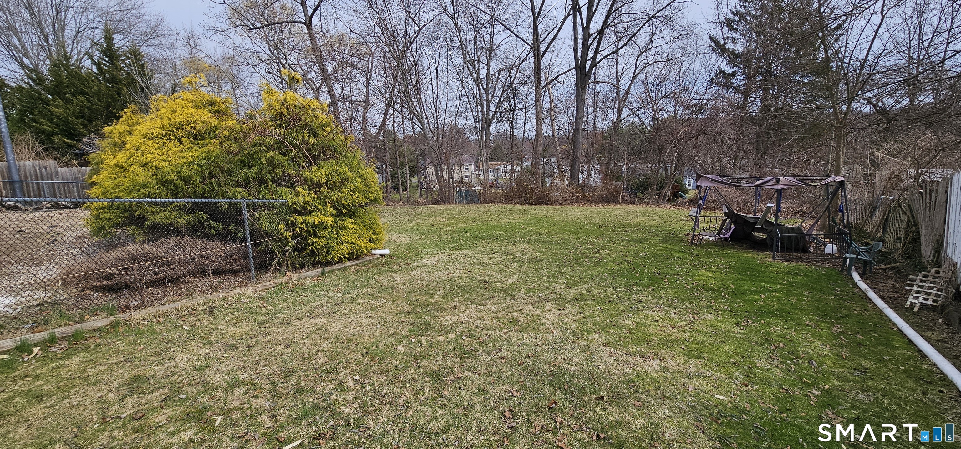 23 Lewis Road New Britain, CT 06053 - Photo 4 of 23