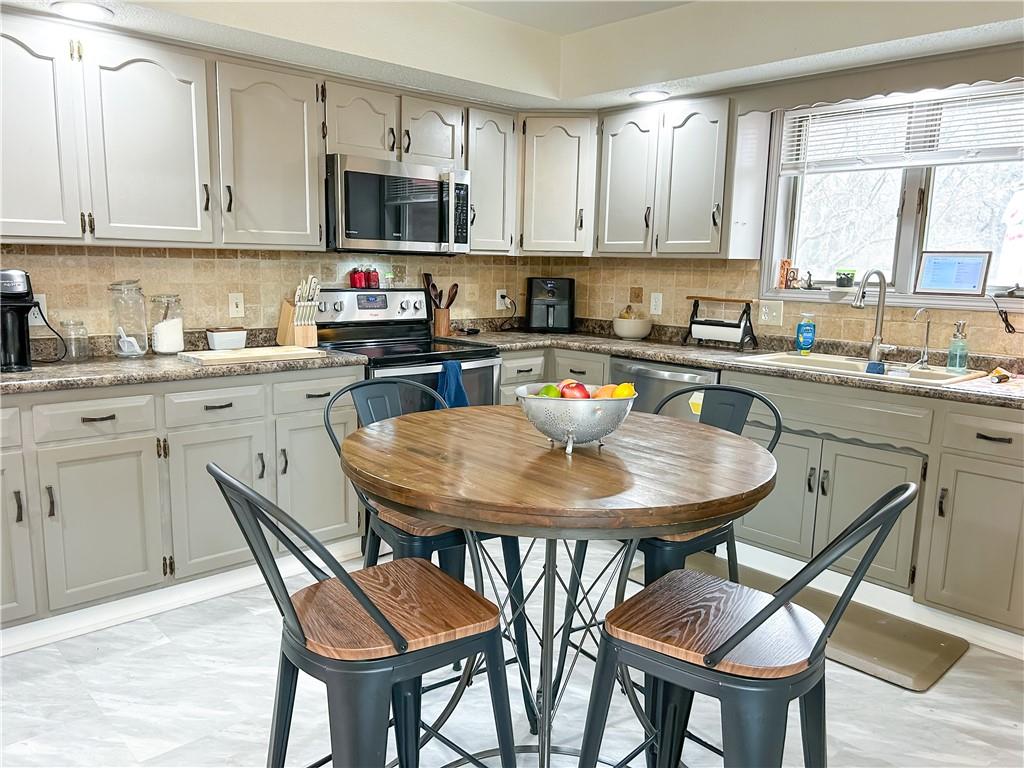 20650 East 1100th Road Pleasanton, KS 66075 - Photo 13 of 61