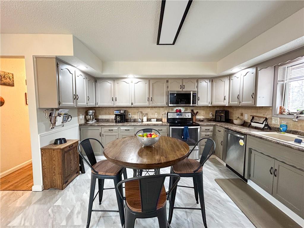 20650 East 1100th Road Pleasanton, KS 66075 - Photo 16 of 61