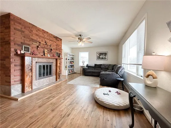 $305,000 | 20650 East 1100th Road, Pleasanton, KS 66075