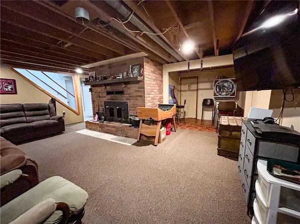 $305,000 | 20650 East 1100th Road, Pleasanton, KS 66075