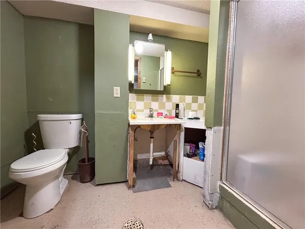 $305,000 | 20650 East 1100th Road, Pleasanton, KS 66075