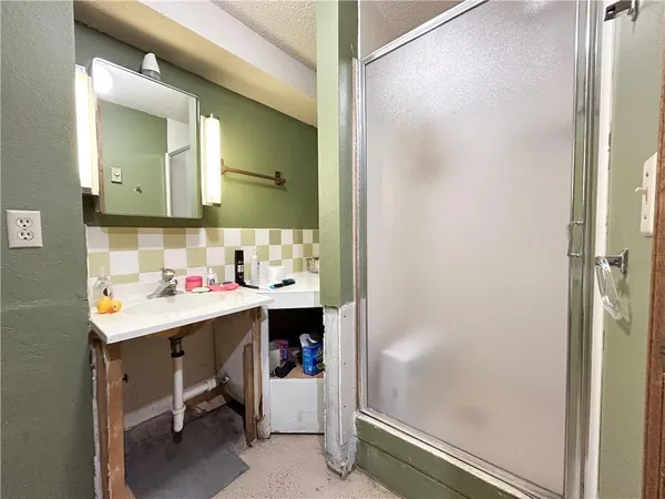 $305,000 | 20650 East 1100th Road, Pleasanton, KS 66075