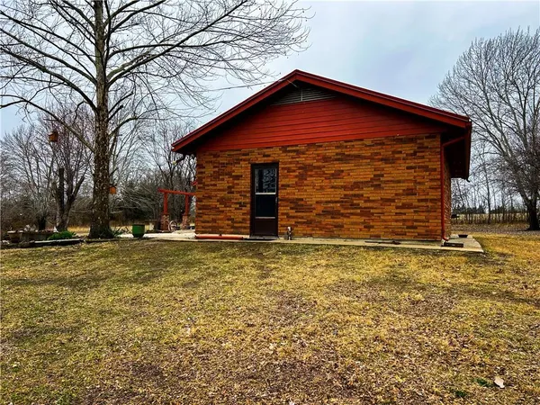 $305,000 | 20650 East 1100th Road, Pleasanton, KS 66075