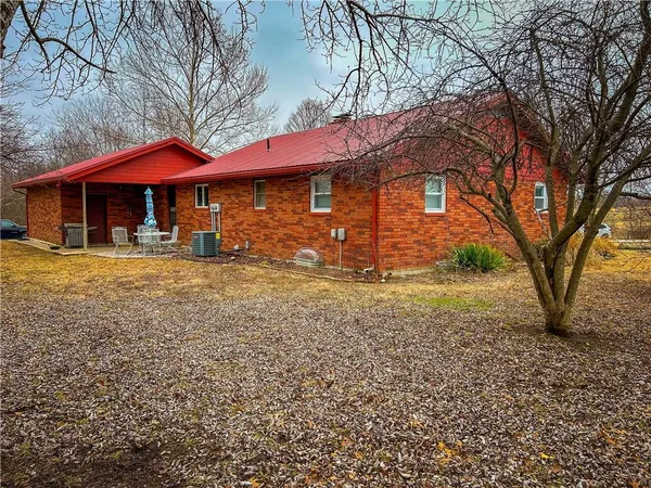 $305,000 | 20650 East 1100th Road, Pleasanton, KS 66075