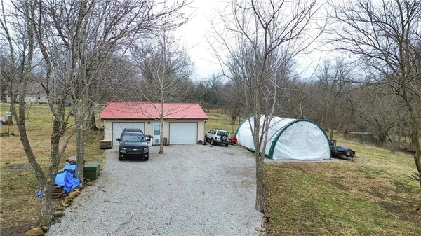 $305,000 | 20650 East 1100th Road, Pleasanton, KS 66075