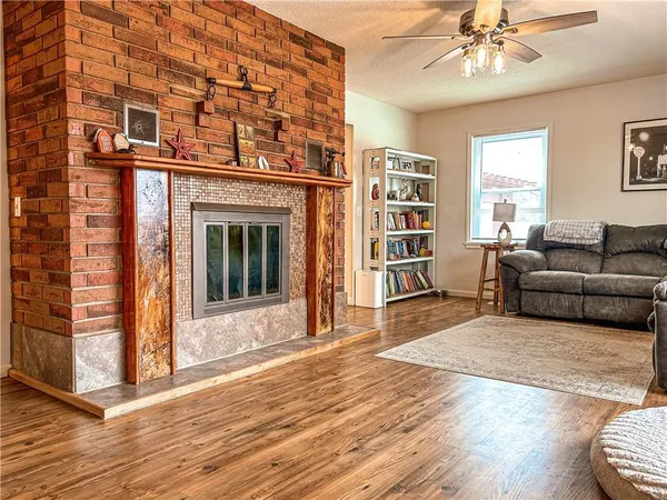 $305,000 | 20650 East 1100th Road, Pleasanton, KS 66075