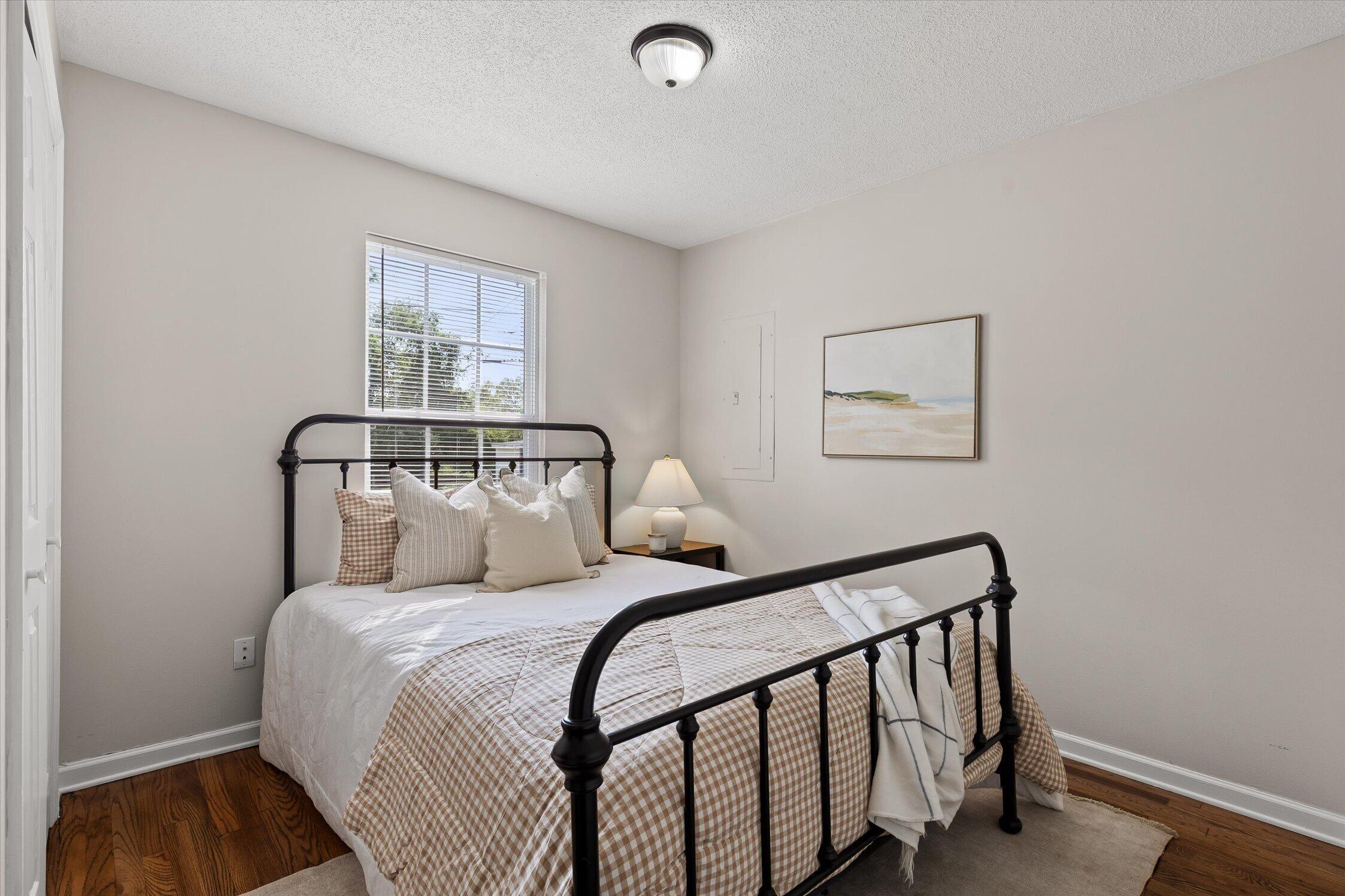 1815 Walker Road Chattanooga, TN 37404 - Photo 5 of 28 Primary bedroom