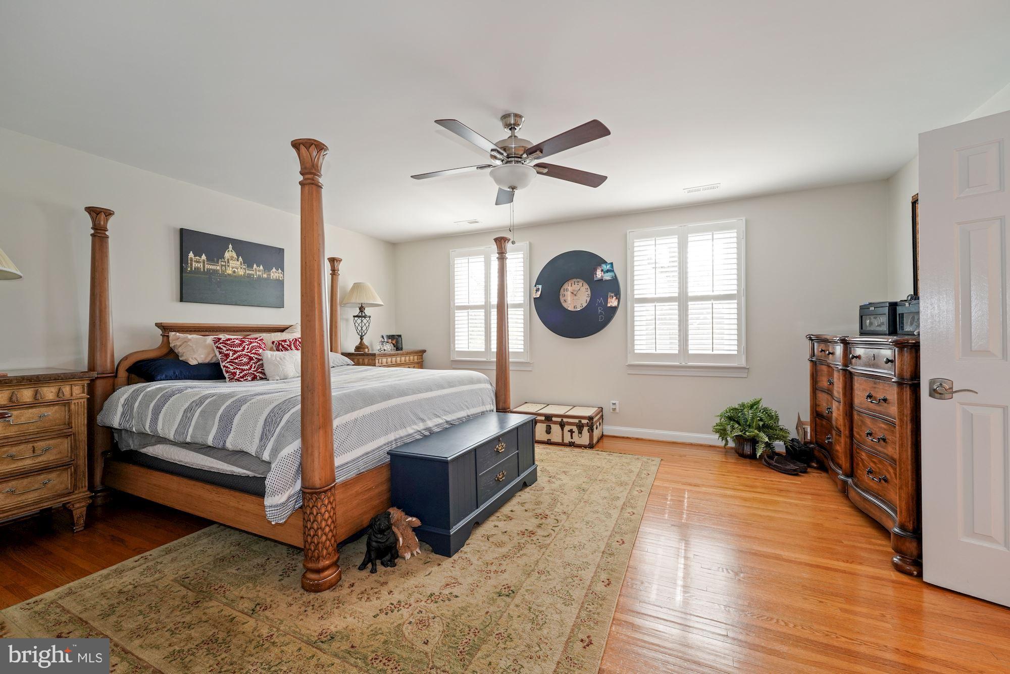 1913 Woodford Road Vienna, VA 22182 - Photo 18 of 44