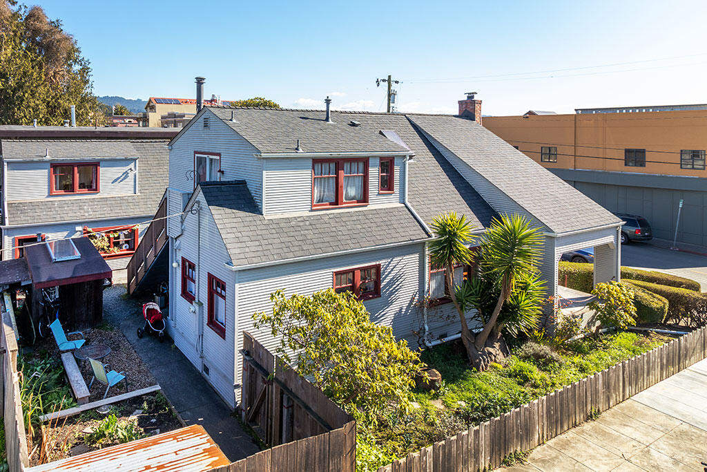 988 9th Street, Arcata