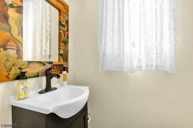 $888,000 | 70 MacKenzie Road, Hampton, NJ 08827