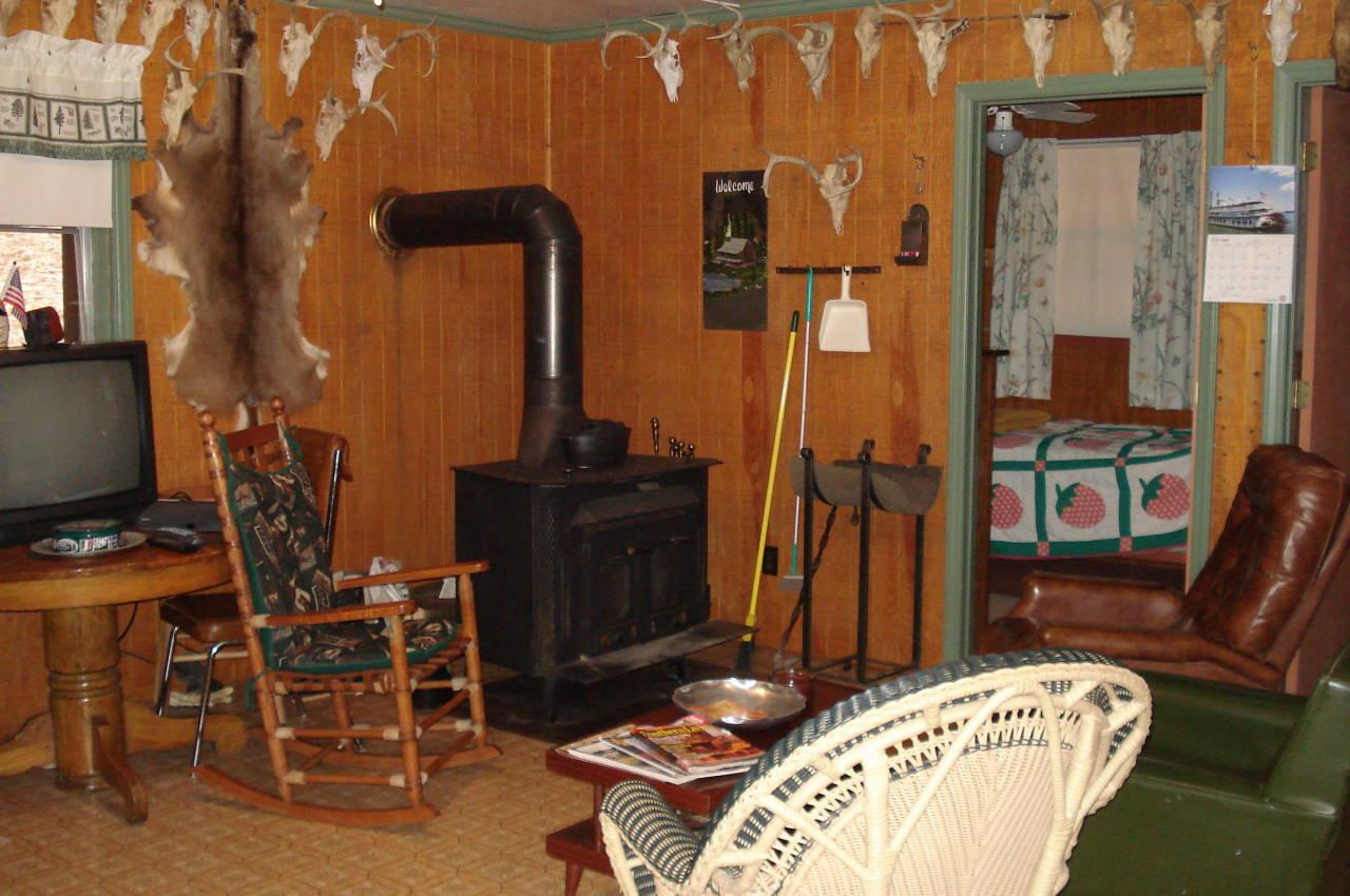 2245 South Buffalo Road Lexington, VA 24450 - Photo 2 of 6 living Room