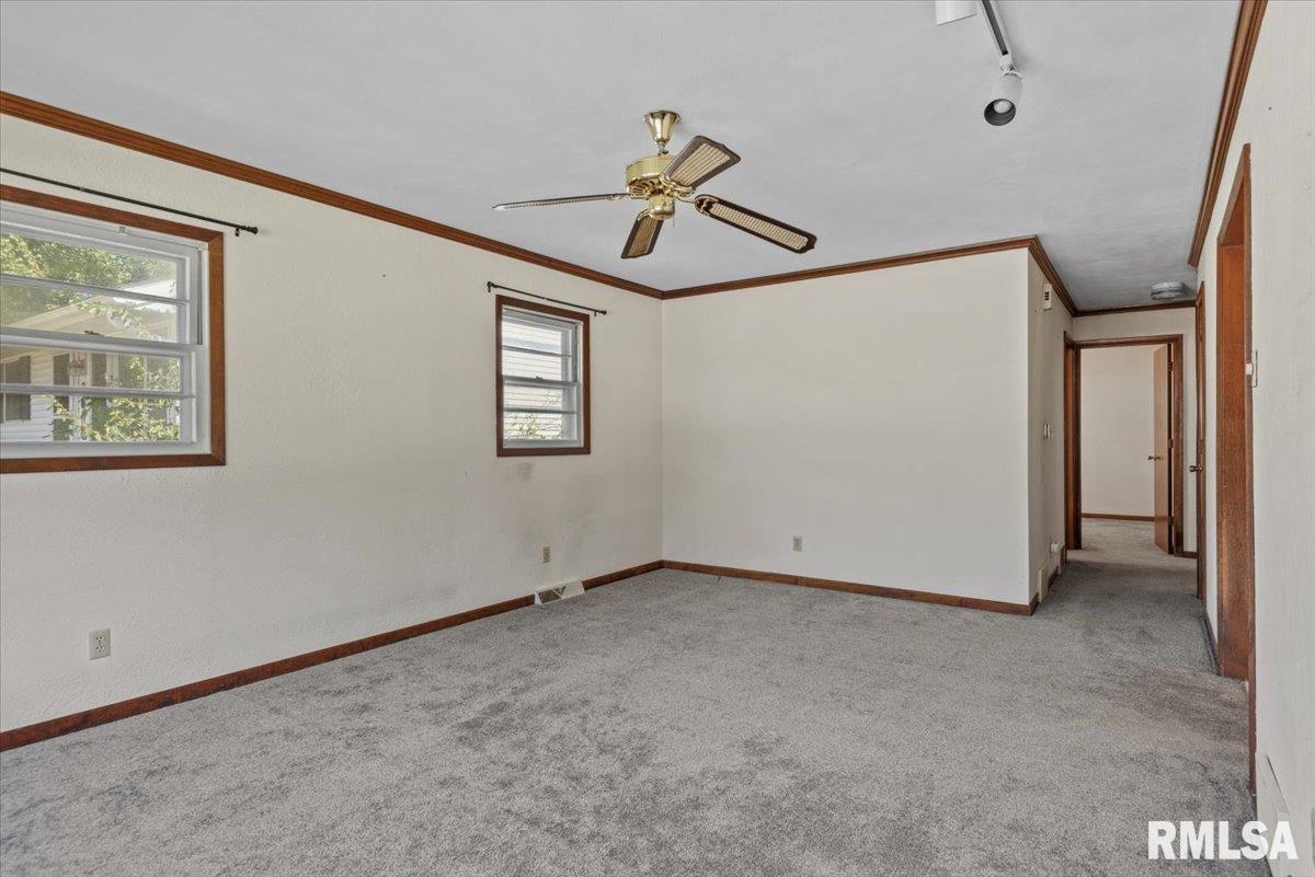 3606 Sheffield Road Springfield, IL 62703 - Photo 4 of 35 Gallery Image 4