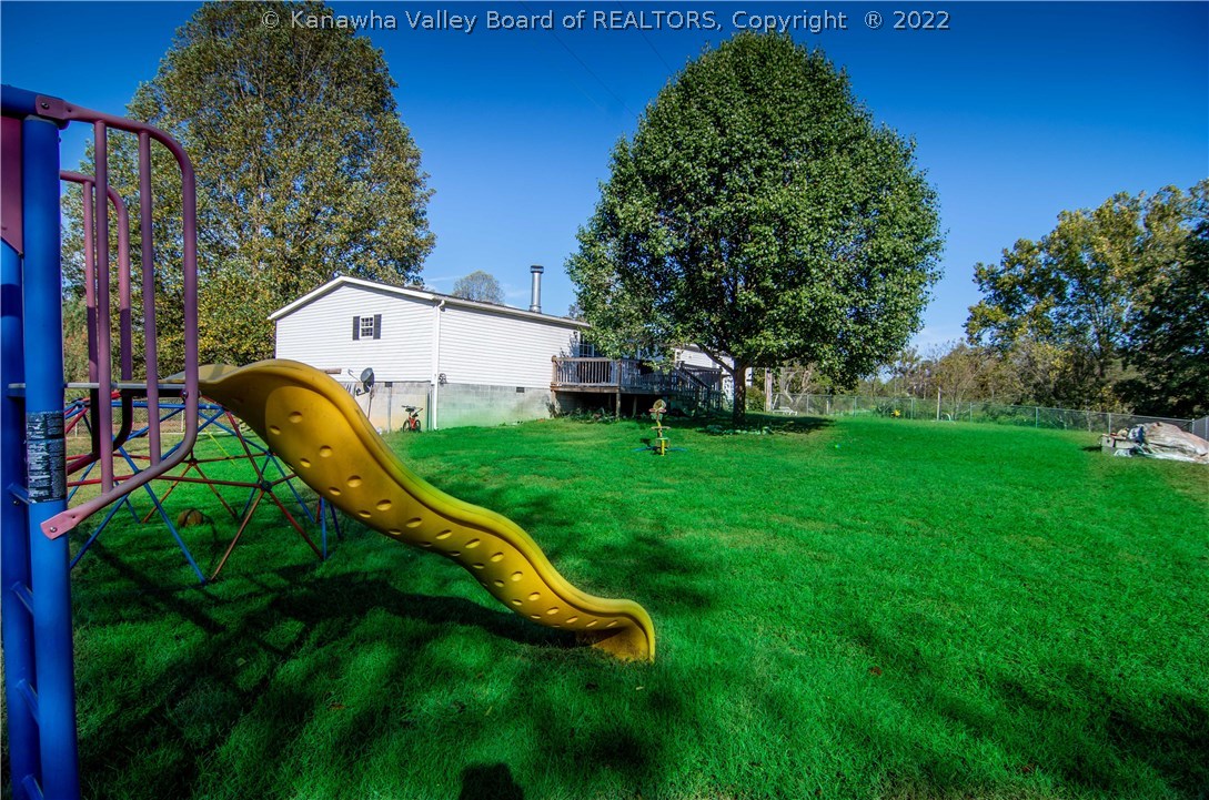 1053 Hedrick Road Scott Depot, WV 25560 - Photo 10 of 26 Gallery Image 10
