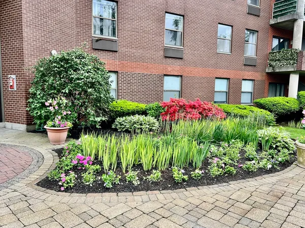 $2,500 | 1 Loring Avenue, Unit 311, Swampscott, MA 01907