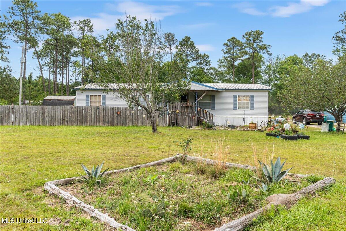 18186 Robinson Road Gulfport, MS 39503 - Photo 1 of 28 03-DSC09020