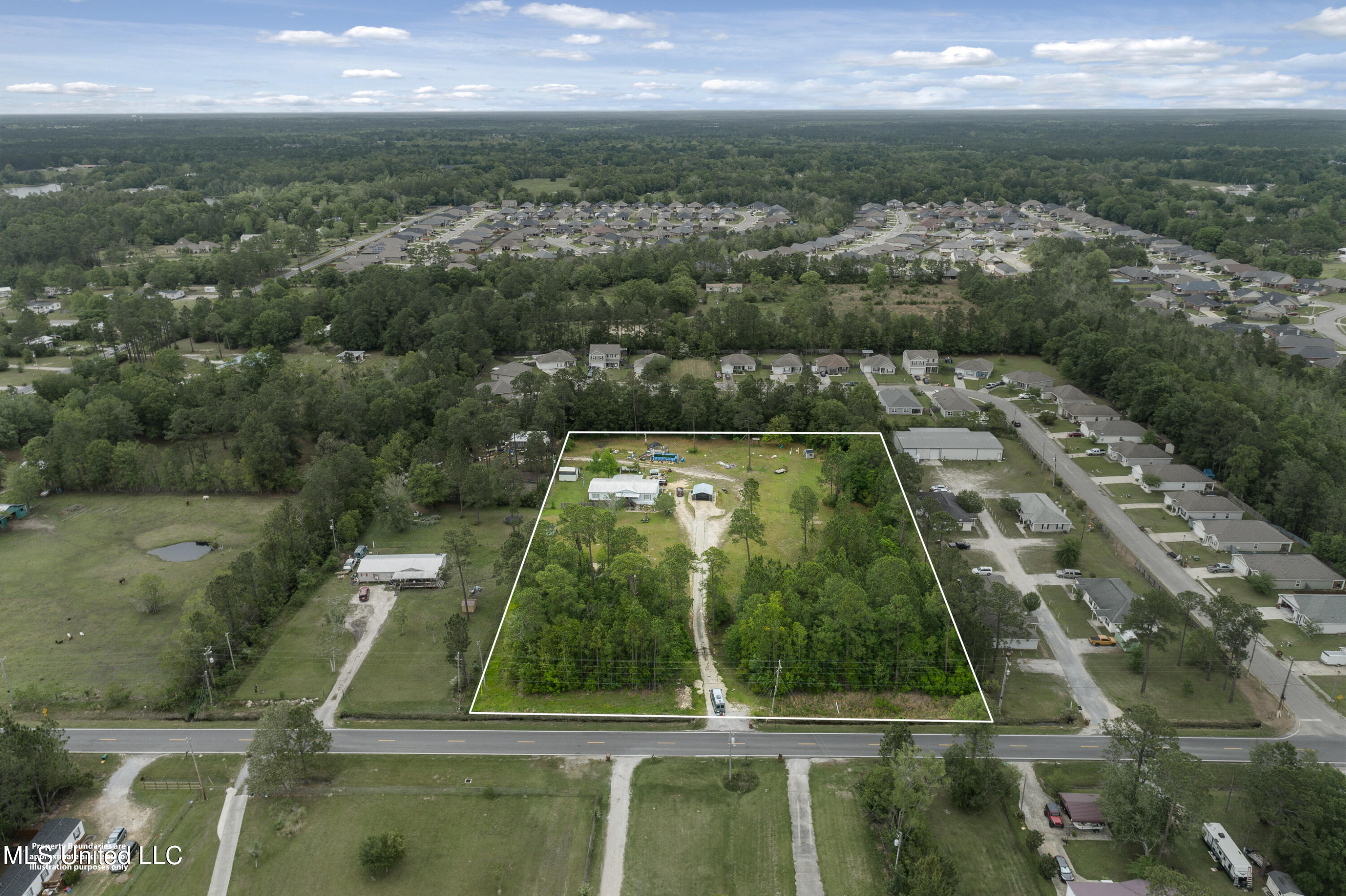 18186 Robinson Road Gulfport, MS 39503 - Photo 2 of 28 ghubphoto_001-edit