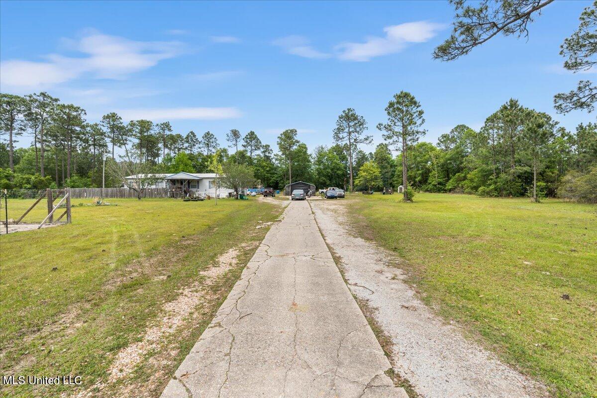 18186 Robinson Road Gulfport, MS 39503 - Photo 6 of 28 02-DSC09035