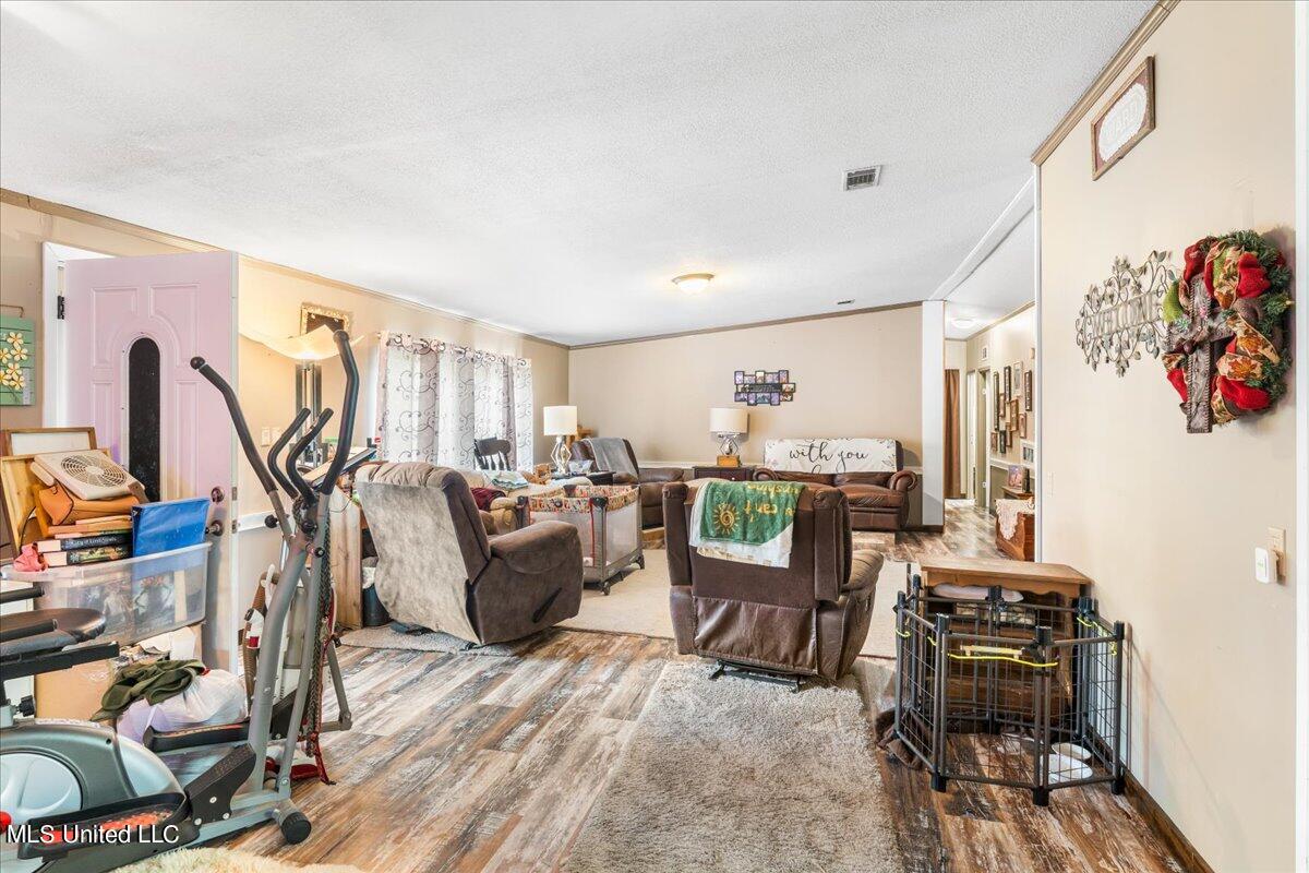 18186 Robinson Road Gulfport, MS 39503 - Photo 9 of 28 09-DSC09096