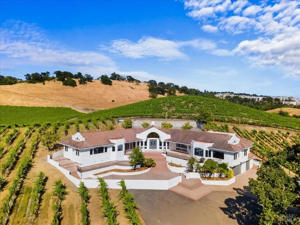 $2,980,000 | 4076-4080 Old Redwood Highway, Santa Rosa, CA 95403